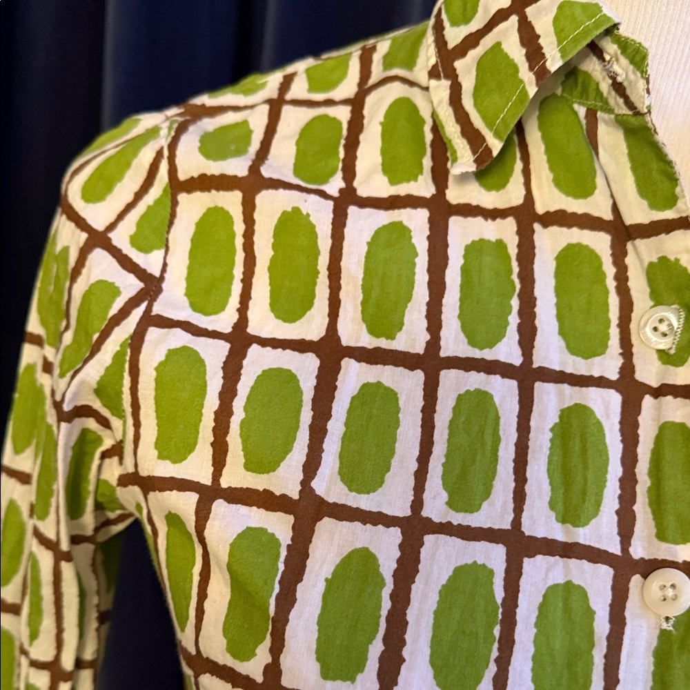 Chic Green and Brown Patterned Button Down Shirt - Picture 3 of 4